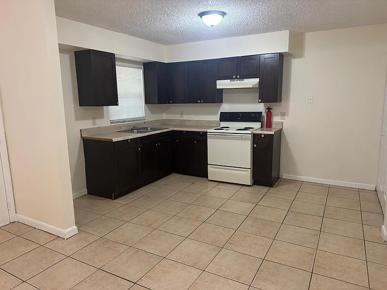 9406 N Hartts Dr #A — Photo 1