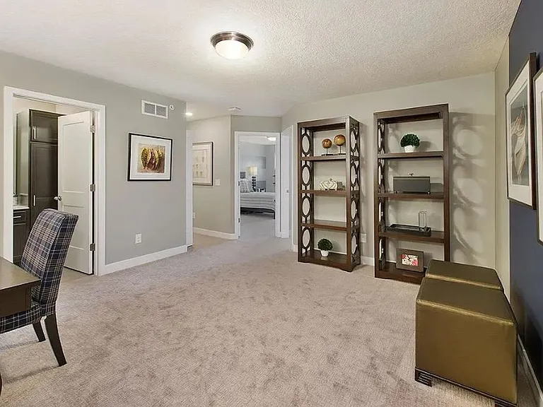 8047 Abercrombie Ln — Photo 5