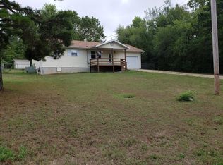 402 E Grand Ave, Ava, MO 65608