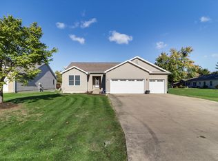 204 E South St, Hudson, IL