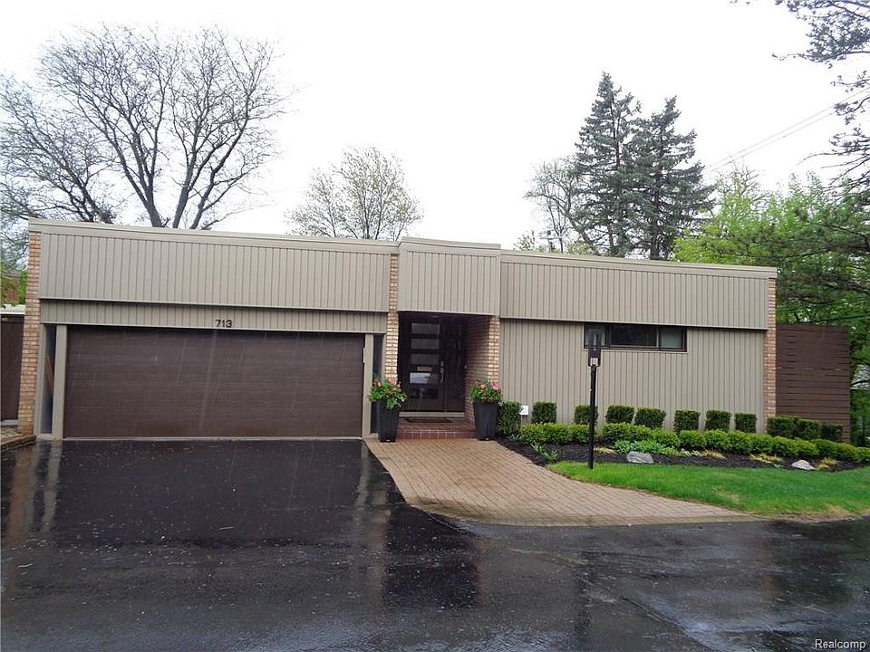1st image of 713 Maple Hill Ln #1
