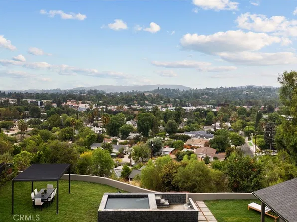 5746 McDonie Ave, Woodland Hills, CA 91367