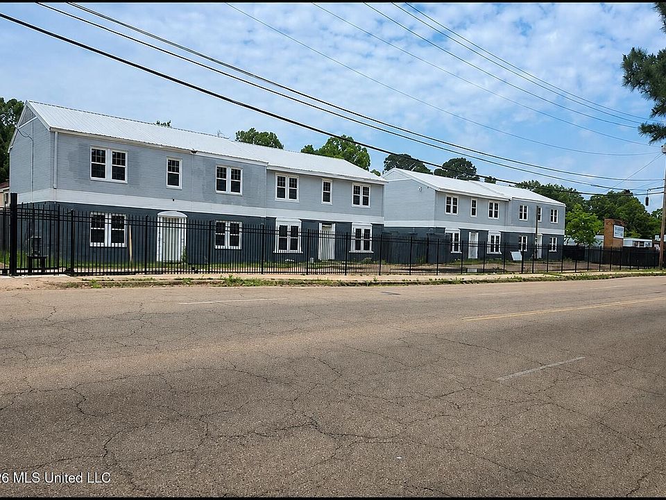 1st image of 1021 Raymond Rd