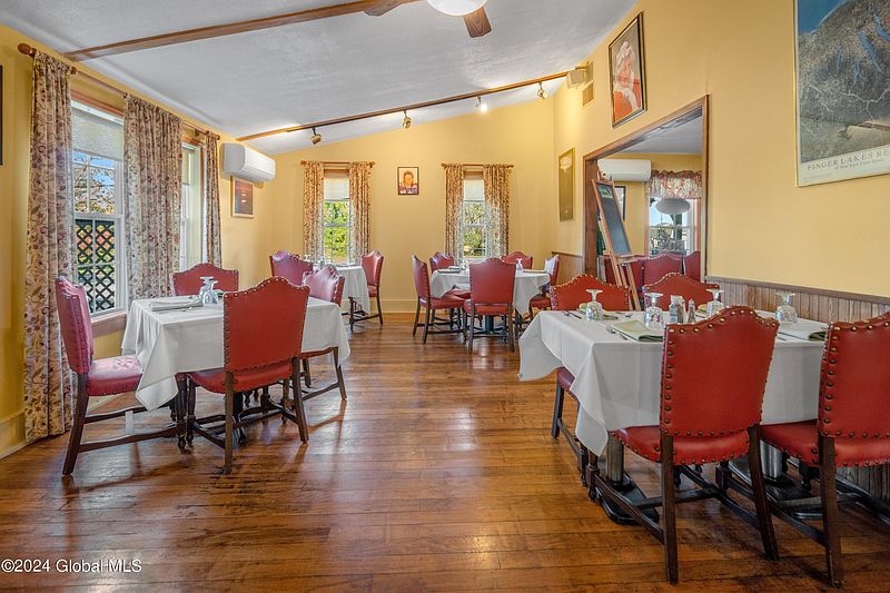 5th image of 2082 W Seneca Street