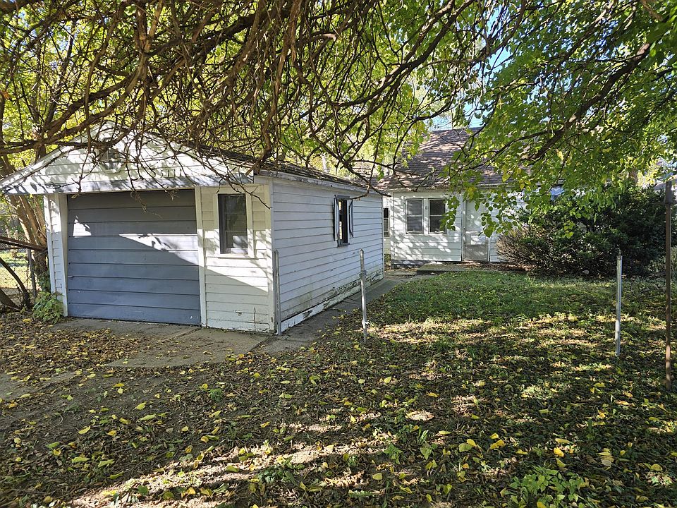 1st image of 25111 Leach St