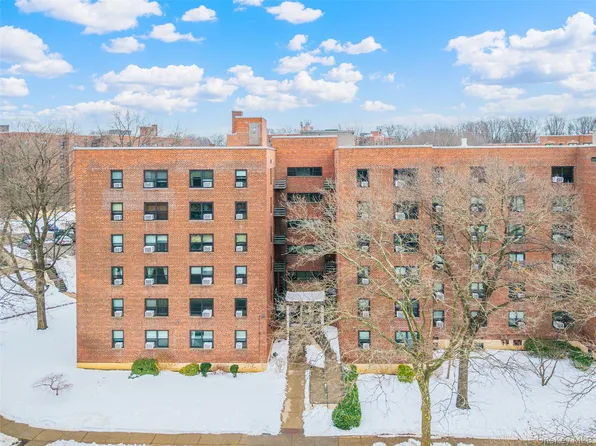 213-06 75th Avenue #6H, Bayside, NY 11364