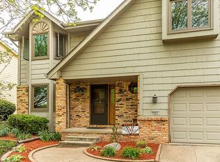 9865 Carpenter Ave, Clive, IA 50325