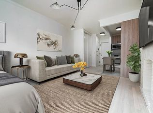 227 W 20th St APT 4D, New York, NY 10011
