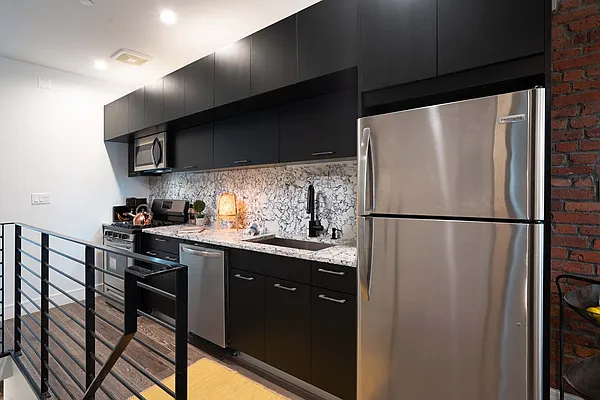 Sold by The In House Group | media 4