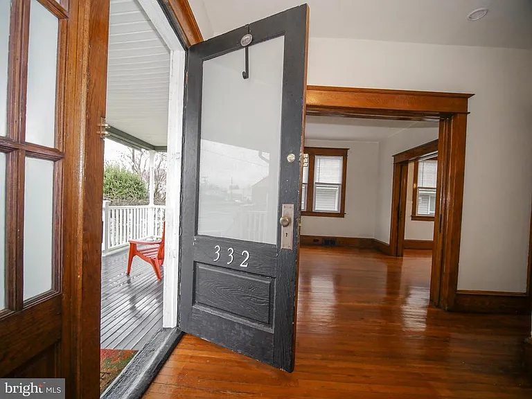 332 Crown Point Rd — Photo 8