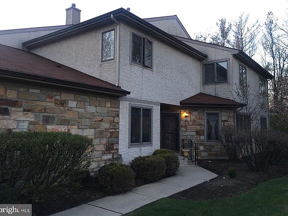 2nd image of 61 Woodmont Dr