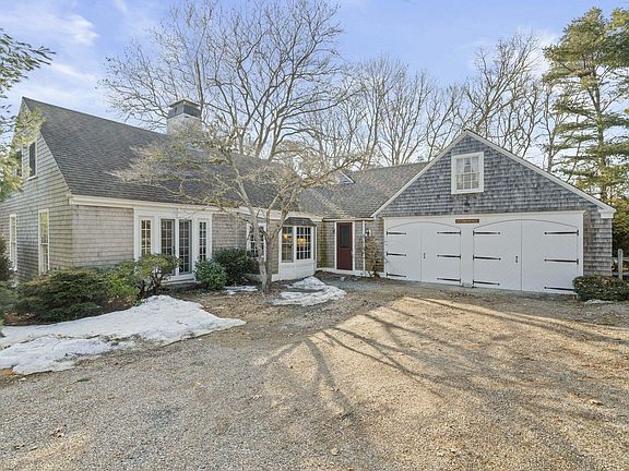 3rd image of 18 Winfield Lane