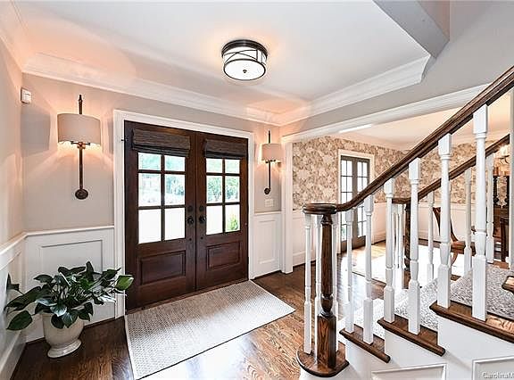4th image of 3914 Huntcliff Dr