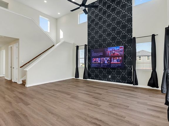 4th image of 8730 Thyme Mdw