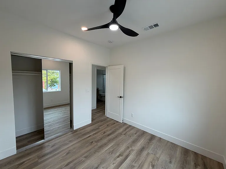 5159 Catoctin Dr — Photo 7