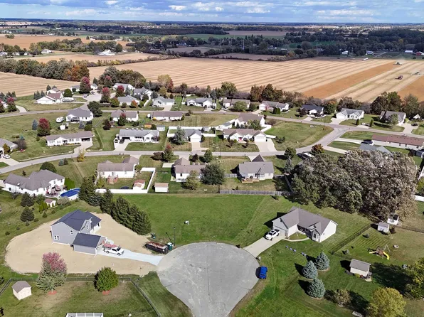 1845 Fawn Cir, Owosso, MI 48867