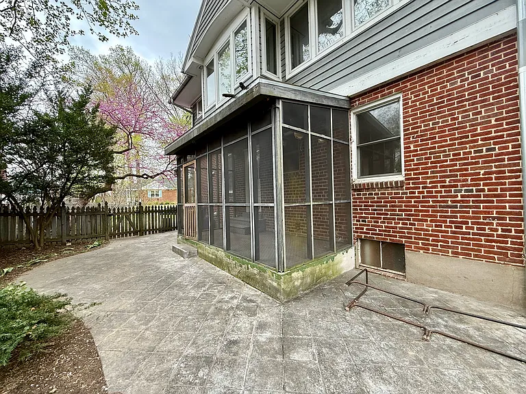2909 Collins Ave — Photo 21