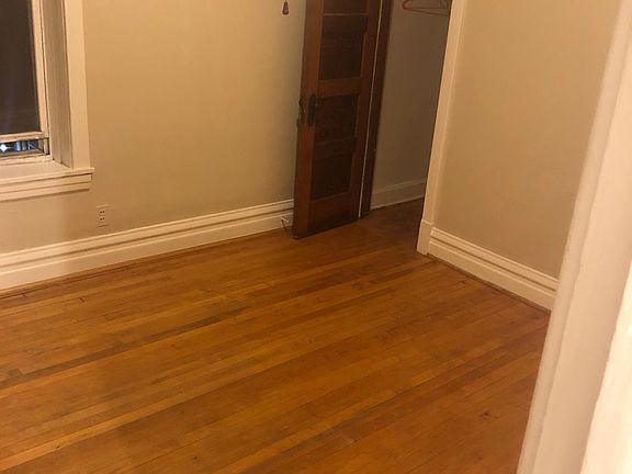 5th image of 4105 N Wolcott Ave