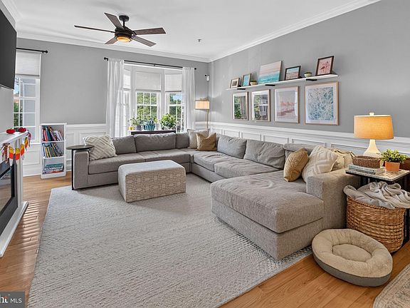 3rd image of 228 Tilden Way