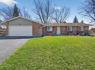 6 Charlestown Ct, Bolingbrook, IL 60440