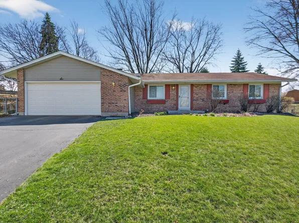 6 Charlestown Ct, Bolingbrook, IL 60440