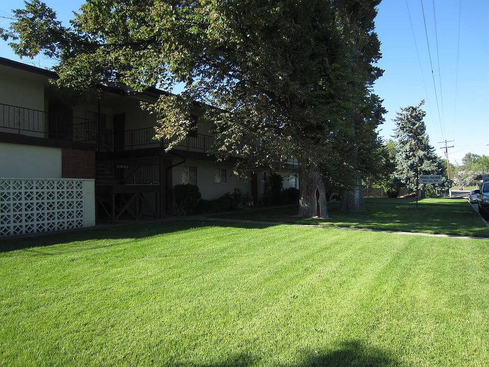 1st image of 921 S 10th Ave APT 8