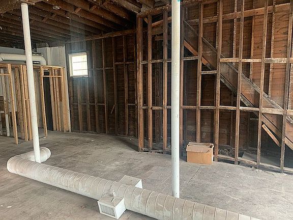 3rd image of 740 Dixwell Ave
