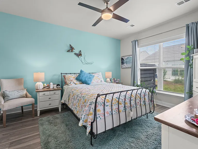 6041 Campanella St — Photo 32