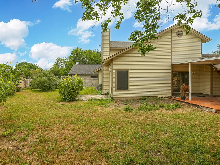 7068 Beech Trail Dr — Photo 22