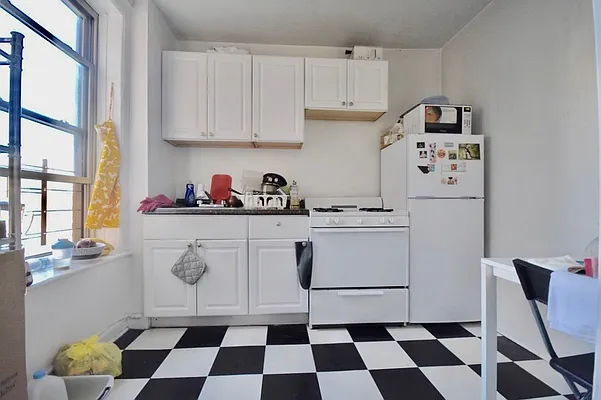 Rented by KYLM, LLC | media 19