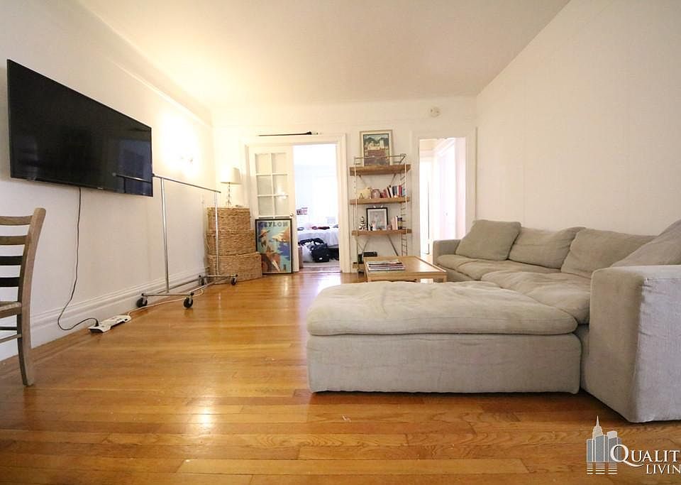 1st image of 29 5th Ave APT 6A