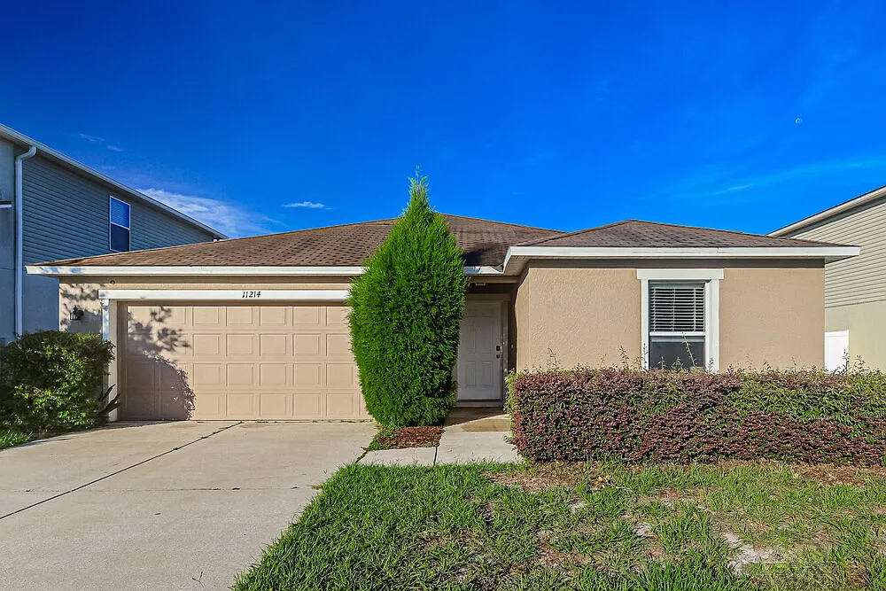 3 bed, 2.0 bath, 1444 sqft, $2,190 — Photo 1