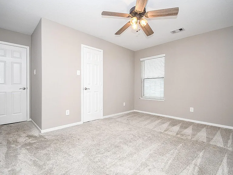 4915 Ibis Lake Ct — Photo 12