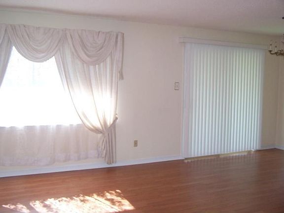 3rd image of 503 Sunrise Ave