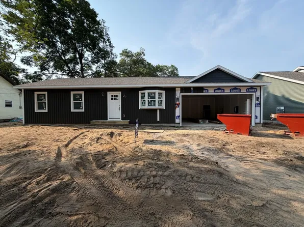 377 E Forest Ave, Muskegon, MI 49442