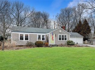 27 Manning Dr, Barrington, RI 02806