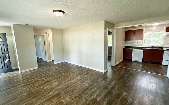 4th image of 6231 Raleigh Dr