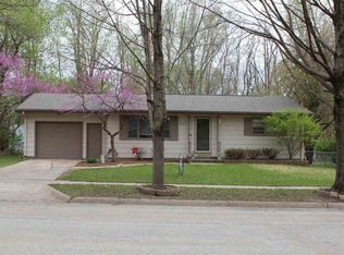 1026 3rd Ave NE, Waverly, IA 50677