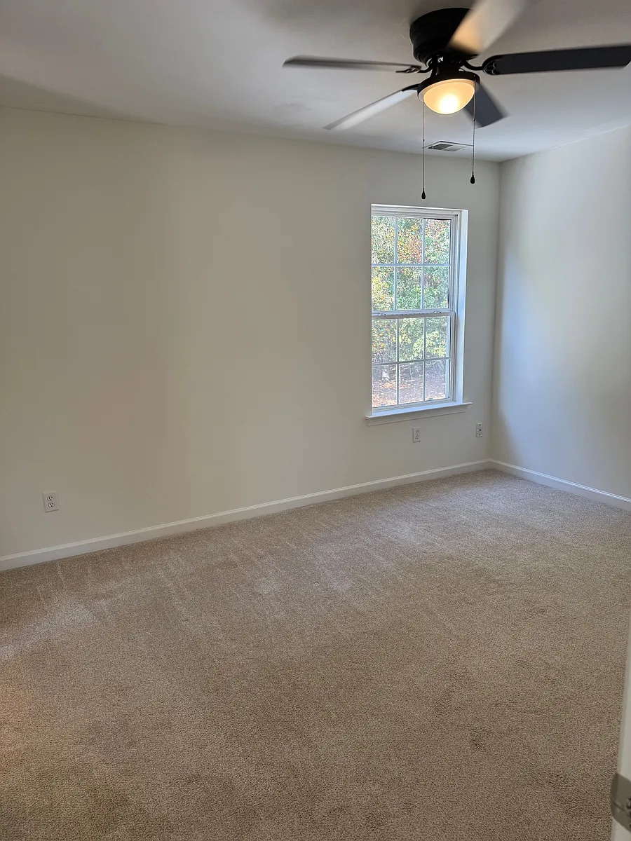 Building Photo - 4644 Liberty Square Dr