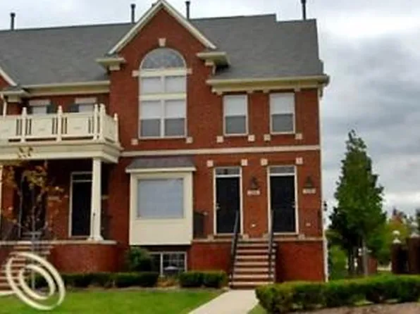 3290 Camden Dr #1, Troy, MI 48084