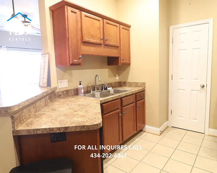 205 Capital St #201 — Photo 5