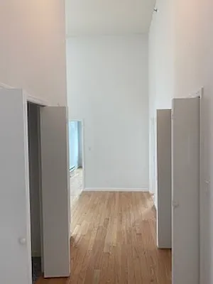 Rented by R New York | media 21