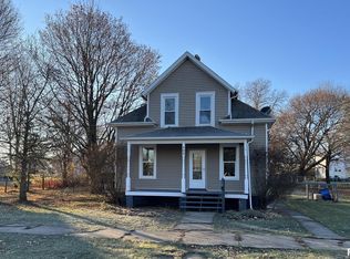 409 E Division St, Galva, IL 61434