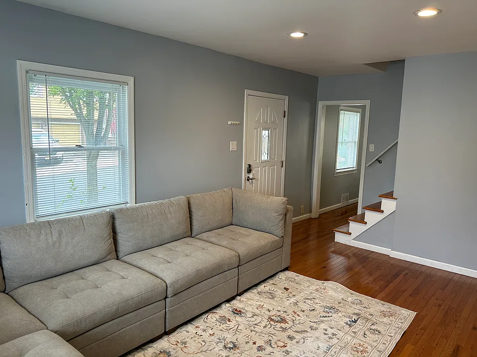 328 Union Ave