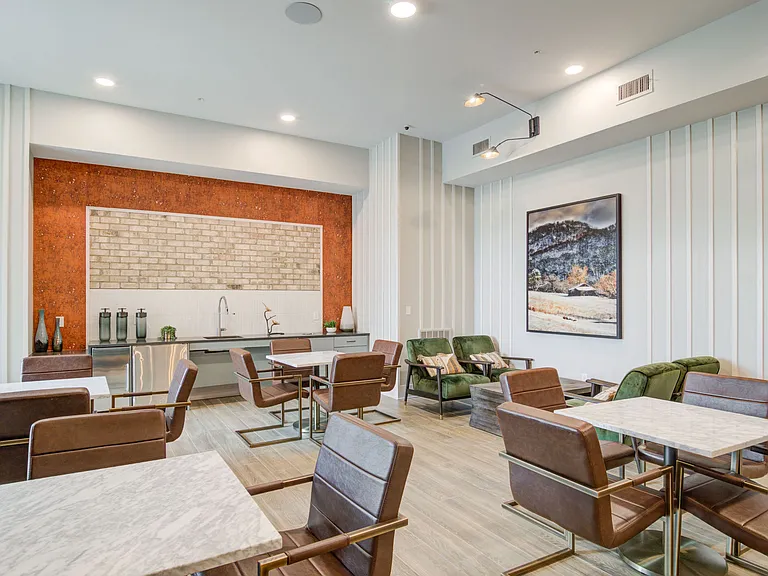The Edison Sugarloaf Apartments — Photo 23
