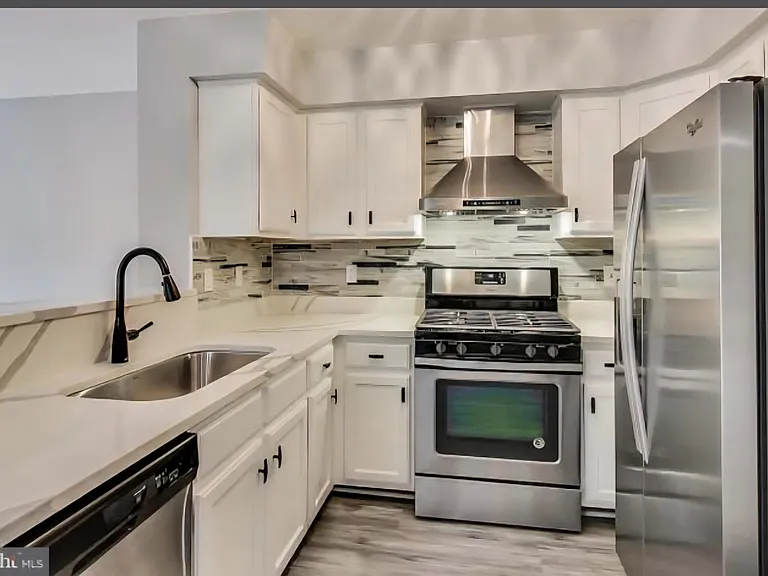 9908 Spanish Oak Way #73 — Photo 7