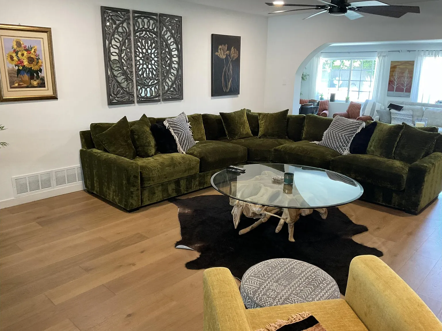4 bed, 3.5 bath, 2710 sqft, $6,500 — Photo 1