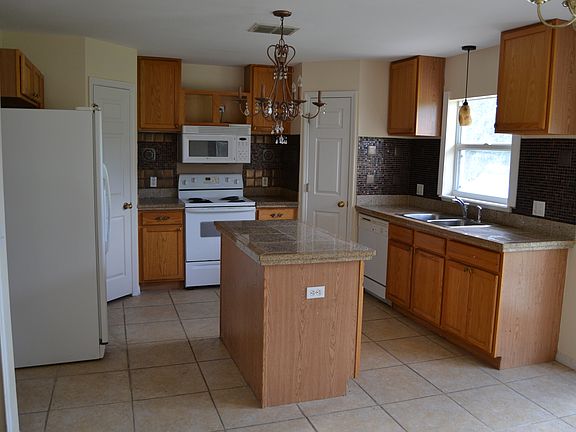 2nd image of 6910 Crown Lake Dr