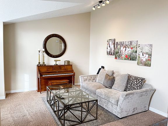 3rd image of 8293 S Bard Ln