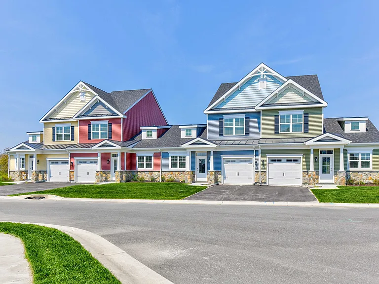 Fairway Village Rental Townhomes — Photo 17